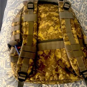 Military style back pack